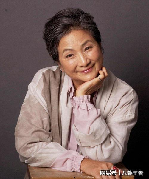 郑佩佩最新爆料视频,揭秘演艺圈不为人知的幕后故事